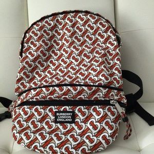 Burberry’s Backpack and Fanny pack 2 in1